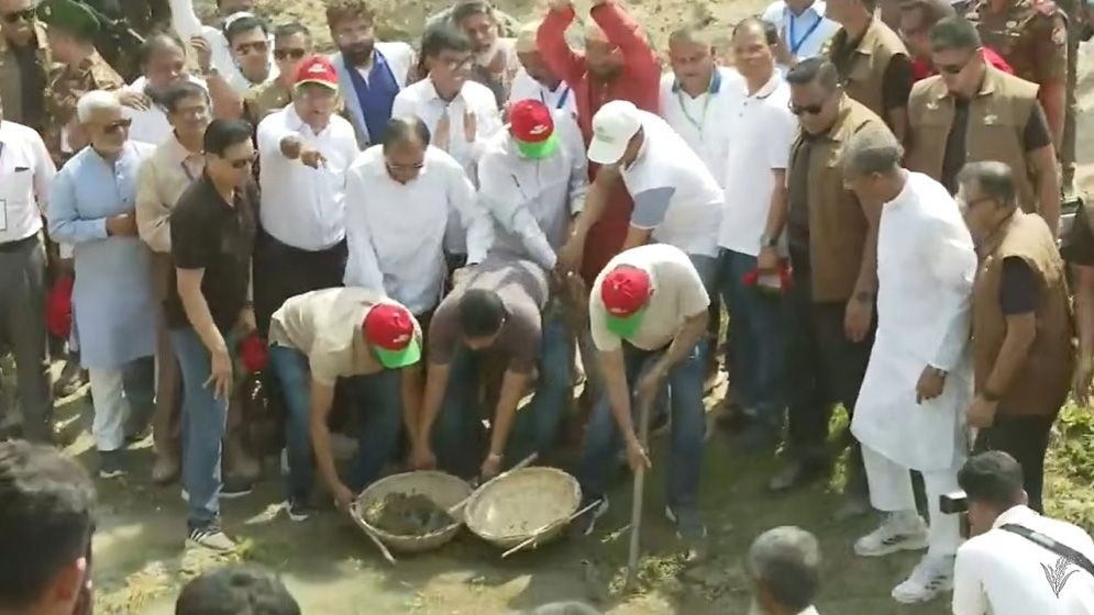 খাল খনন কর্মসূচির উদ্বোধন করলেন প্রধানমন্ত্রী