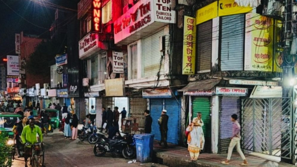 সন্ধ্যা ৬টার পর বন্ধ থাকবে সারা দেশের শপিংমল
